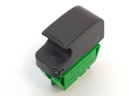 Bouton lève vitre principal Peugeot 107 1.0i